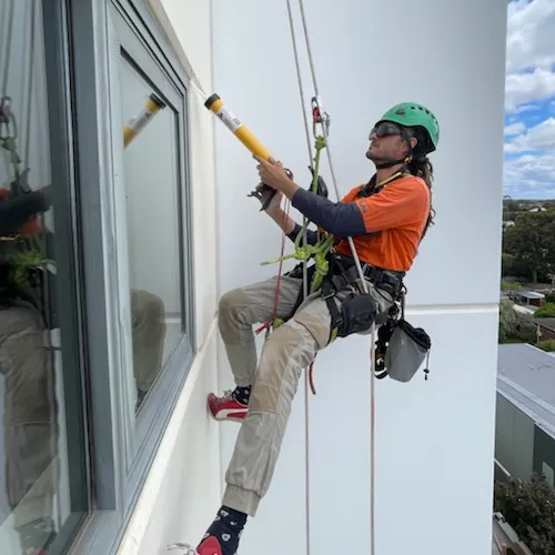 Caulking / Sealing Caulking / Sealing