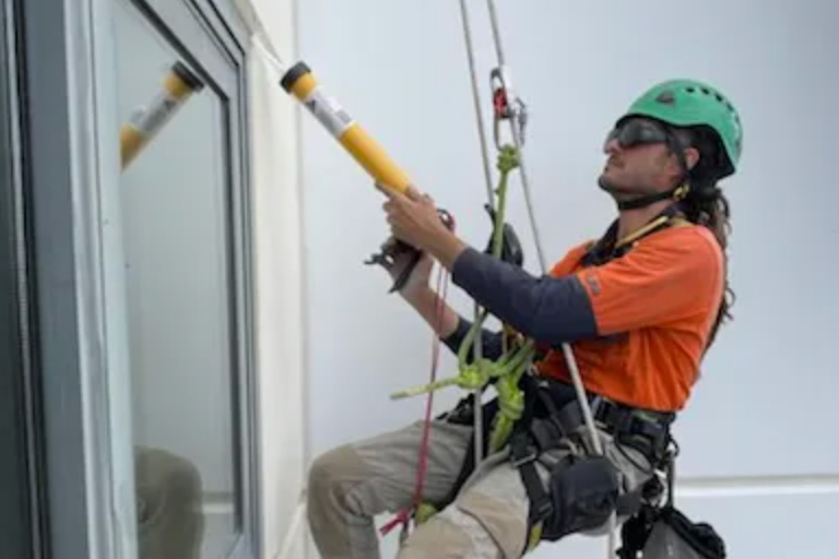 Caulking / Sealing
